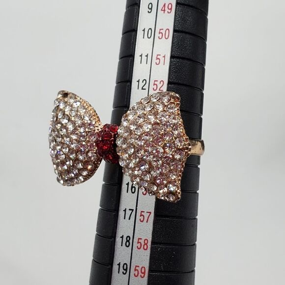 💜Charming Charlie Rose Gold Bow Ring - Picture 3 of 5